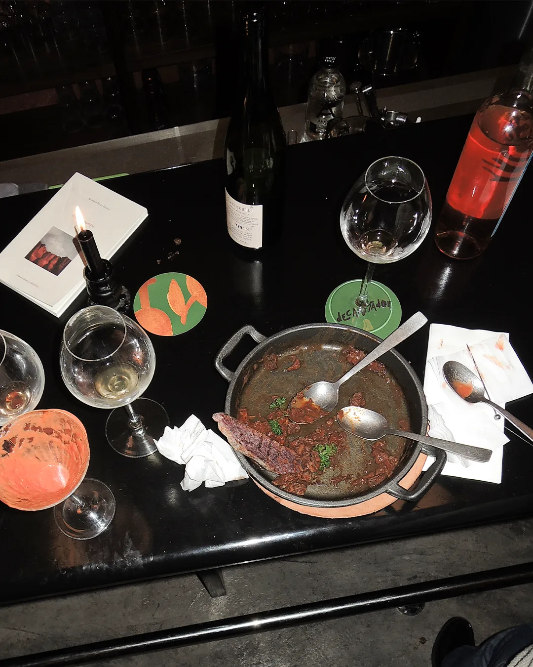 compartir-gente-vino-cocina-contemporanea